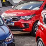 Política na Contramão: O Populismo sobre Quatro Rodas