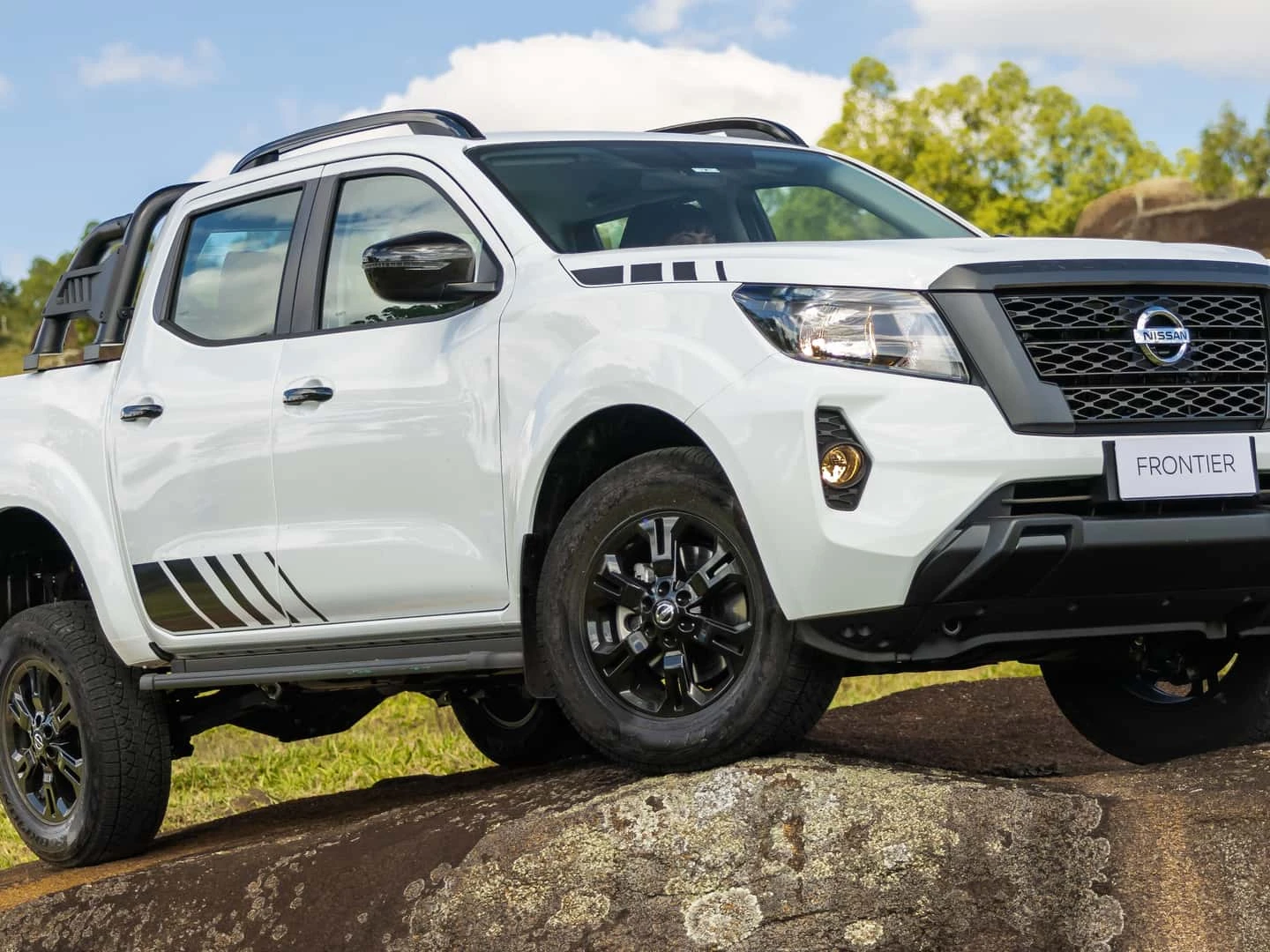 Nissan Frontier Attack 2025