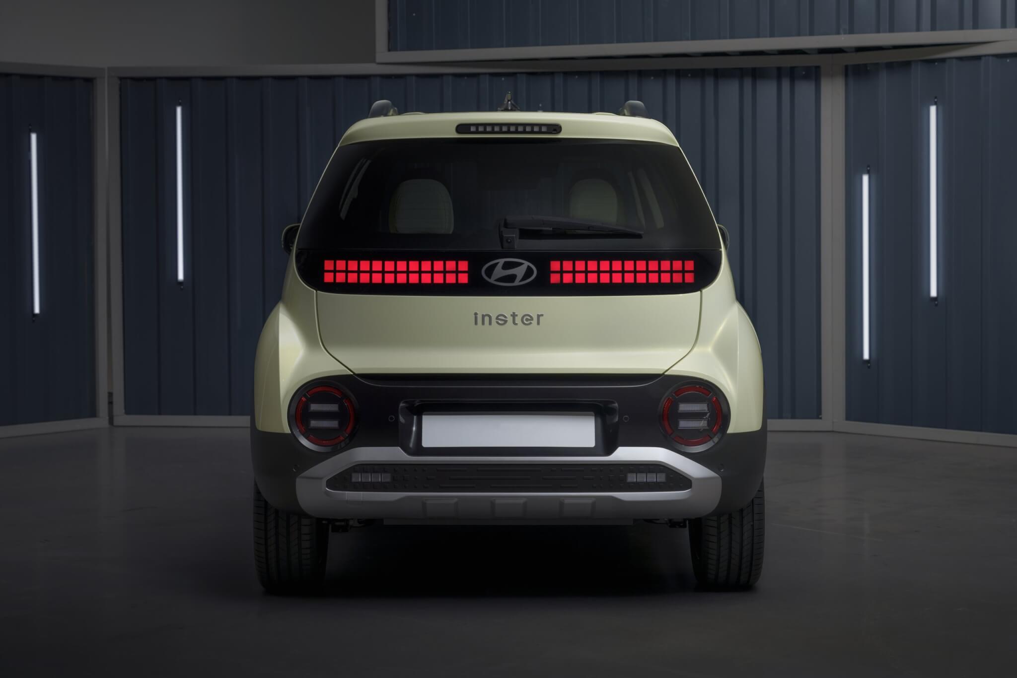 Hyundai Inster exterior traseira