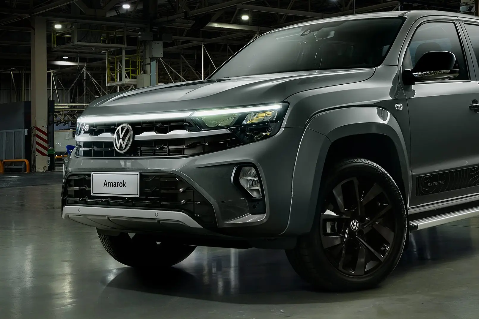 Diagonal lateral direita e grade frontal Nova Amarok 2025