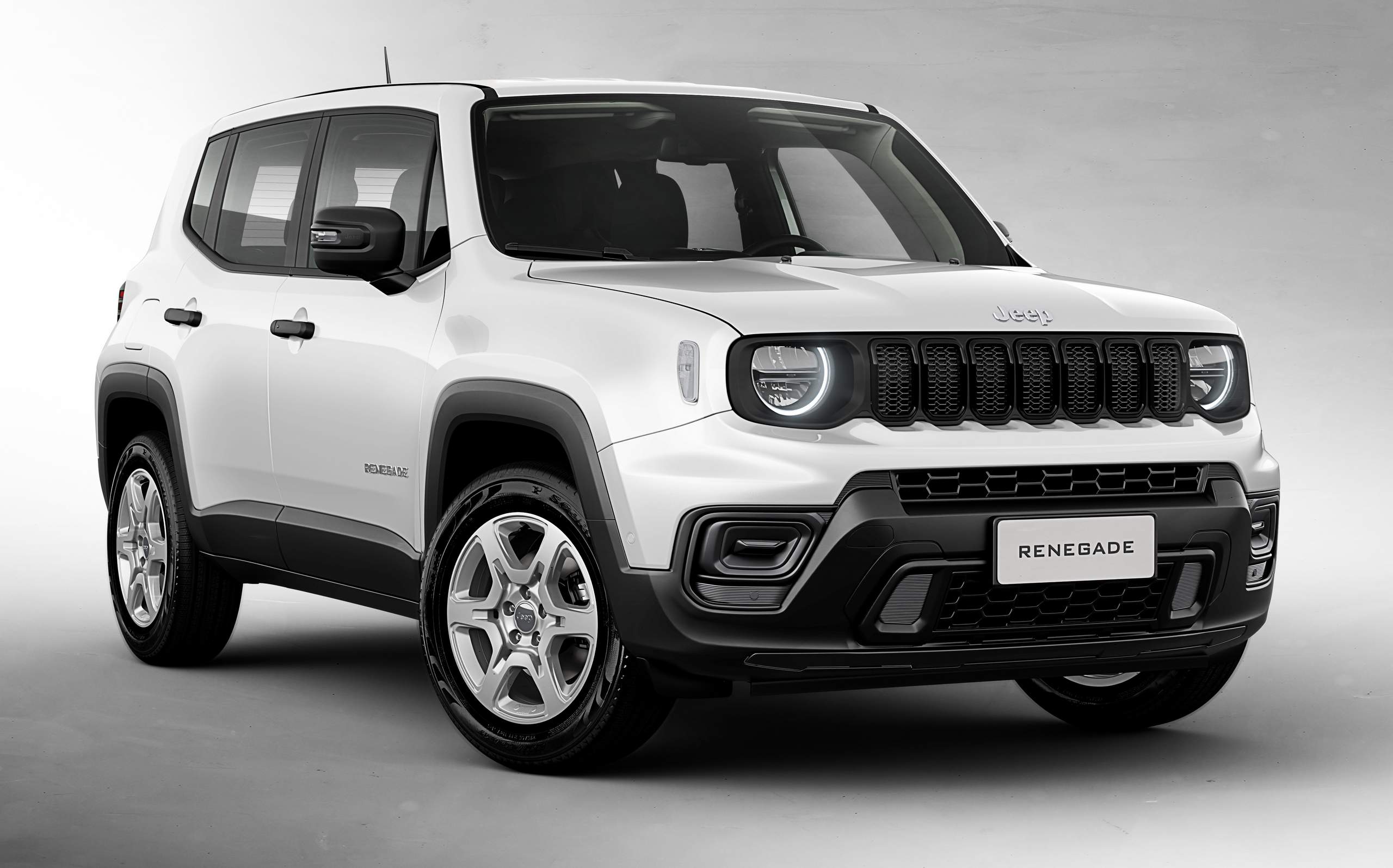 Diagonal lateral esquerda e frente do Jeep Renegade na cor branca