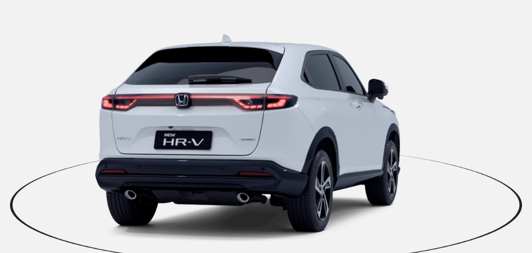 Diagonal lateral direita e traseira do novo Honda HR-V Branco Tafetá Sólido