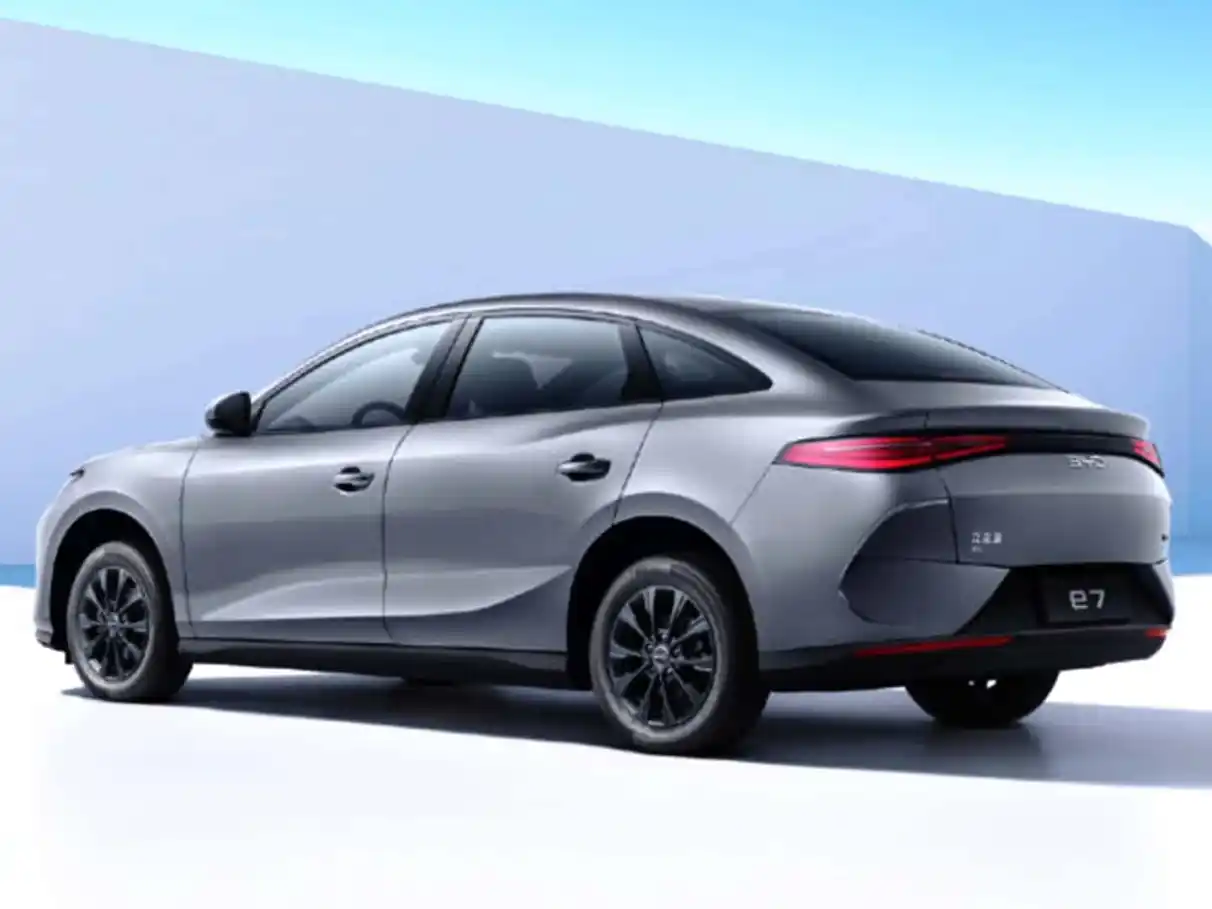 Novo carro para Uber da BYD